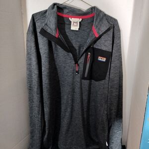 Avalanche outdoor adventure. Pullover . Zip